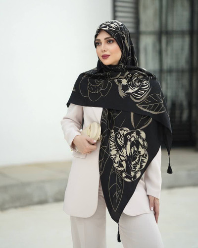 روسری زنانه نخی سیا اسکارف